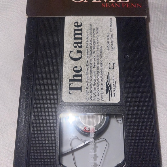 The Game VHS Tape- Michael Douglas - Picture 3 of 3
